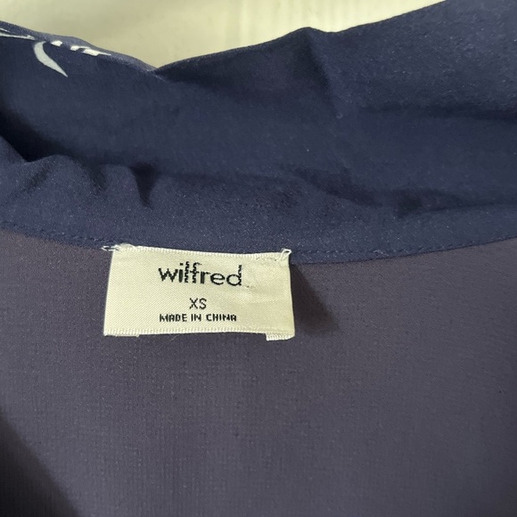 Wilfred By Aritzia 100 % Silk Dove Print Long sleeve Mini Navy Blue Dress - Picture 3 of 8
